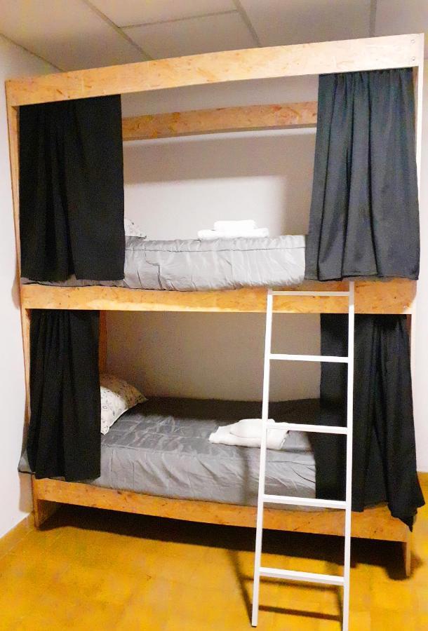 Oliwine Hostel Maipu  Luaran gambar