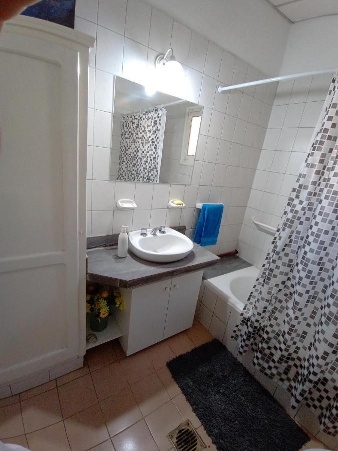 Oliwine Hostel Maipu  Luaran gambar